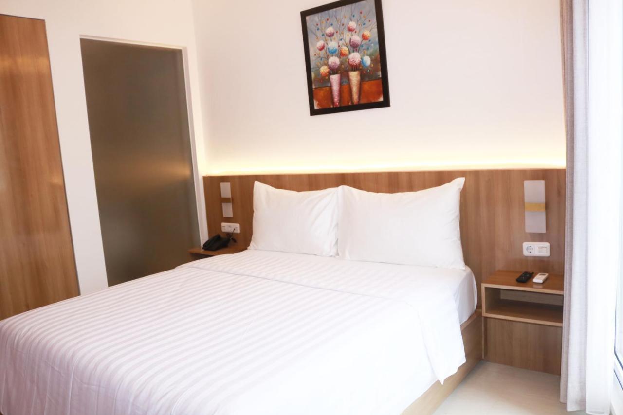 Surabaya River View Hotel Exterior foto