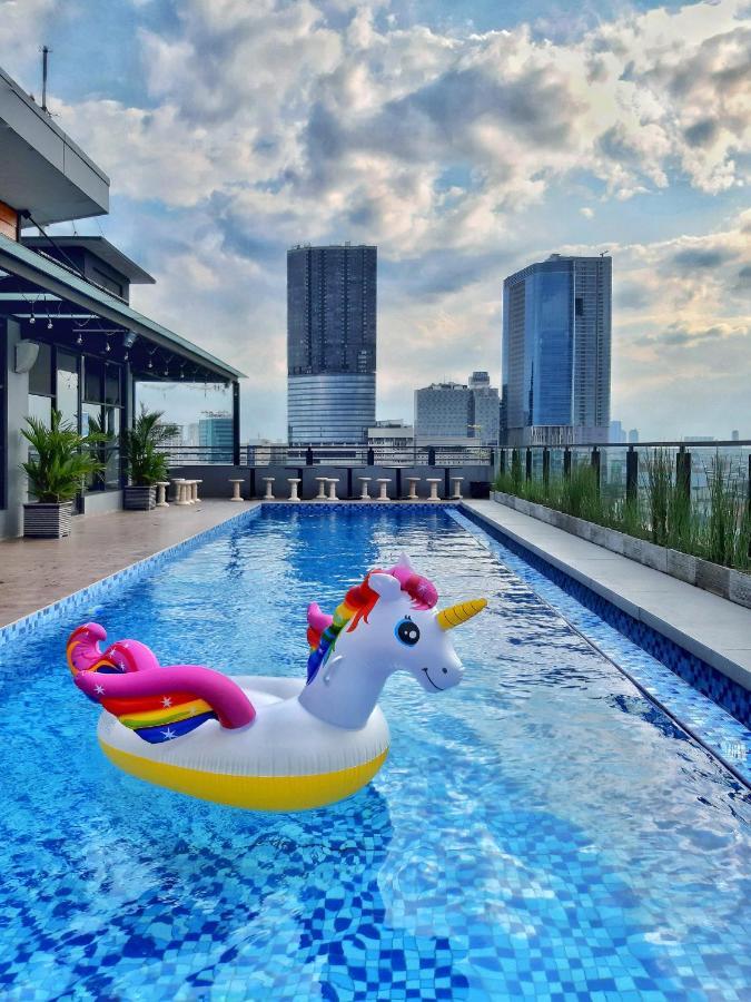 Surabaya River View Hotel Exterior foto