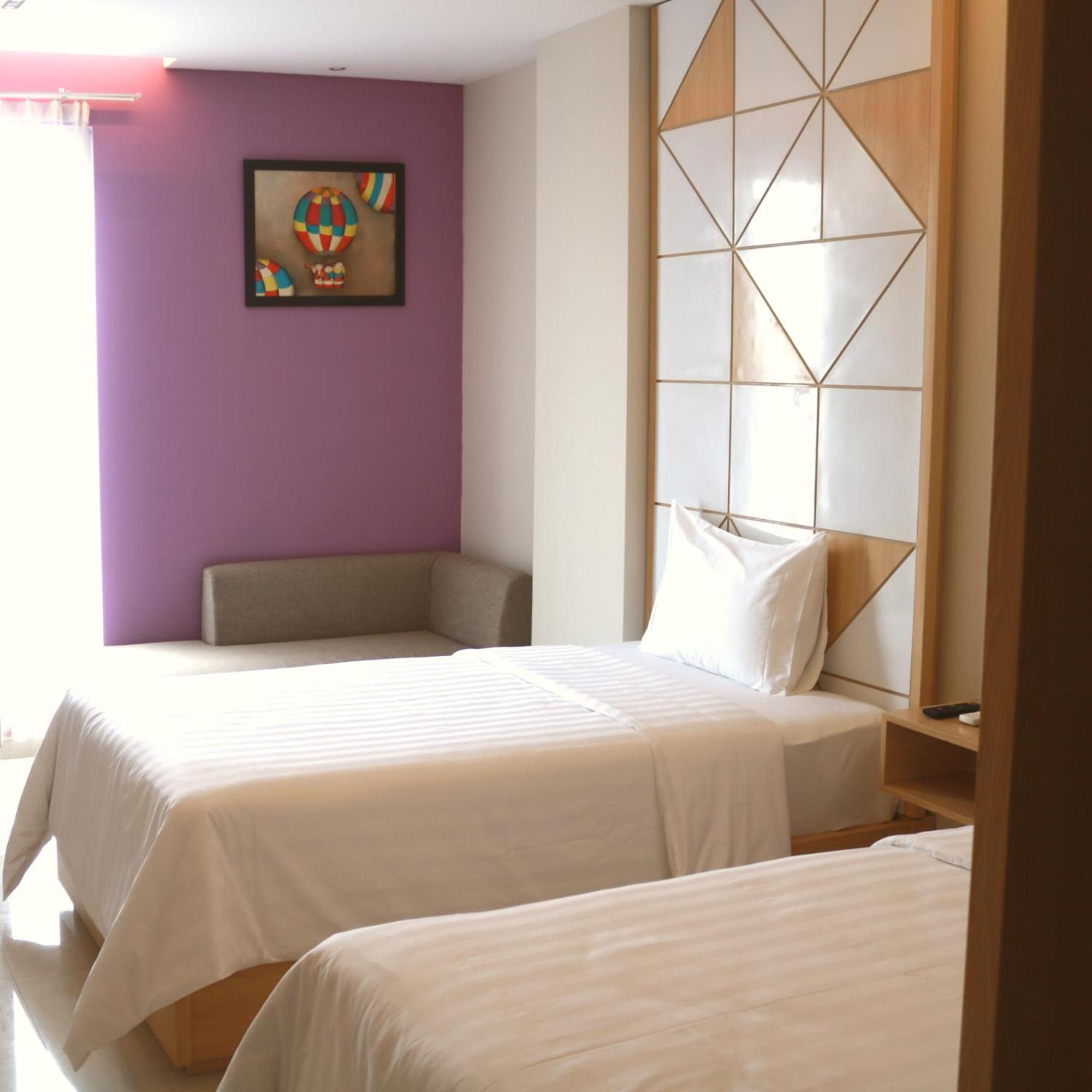 Surabaya River View Hotel Exterior foto